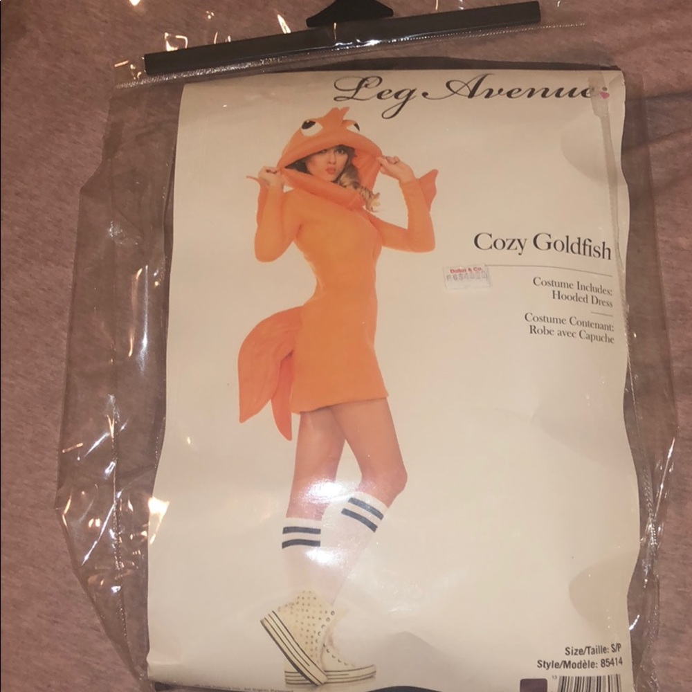 Woman’s S goldfish costume